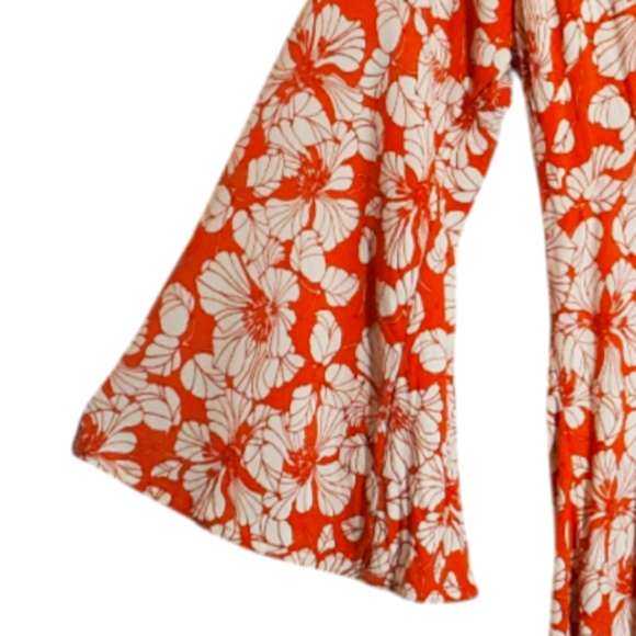 Rachel Zoe women's XL floral print long bell sleeves pullover top. 6084 - Picture 3 of 4